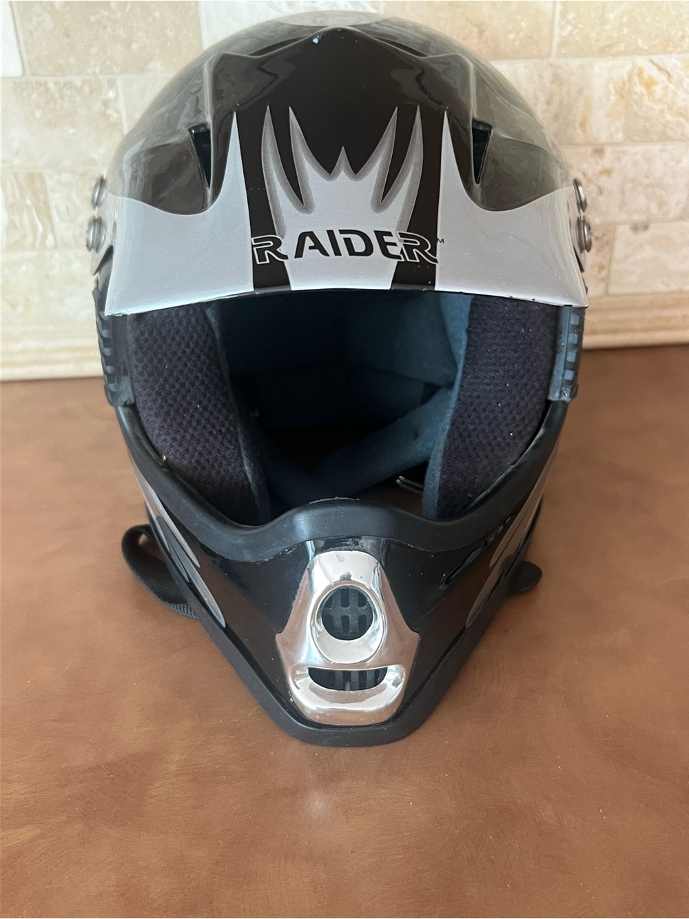 RAIDER Full Face Motorcycle Helmet in Black & Silver, Youth Small